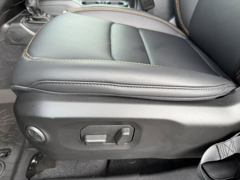 Jeep Wrangler Vehicle Image 21