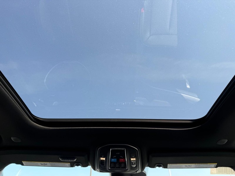 Jeep Grand Cherokee L Vehicle Image 06