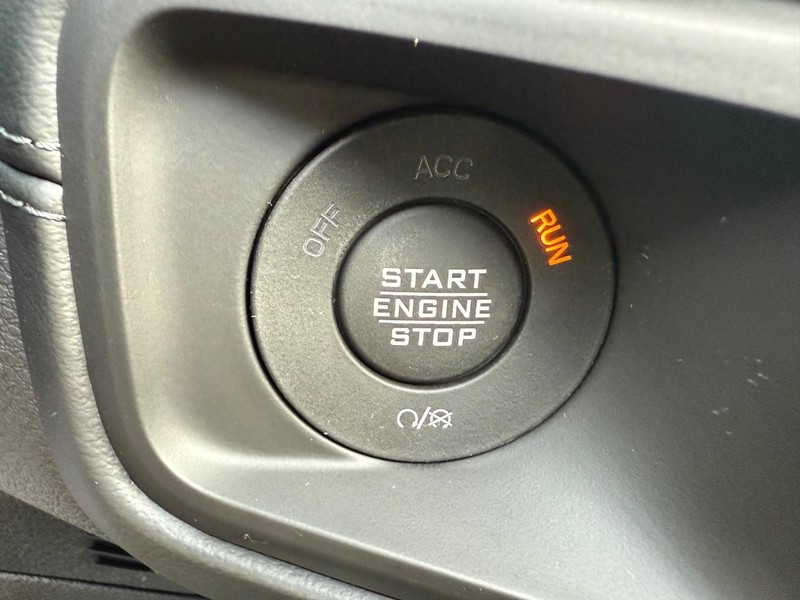 Jeep Wrangler Vehicle Image 10