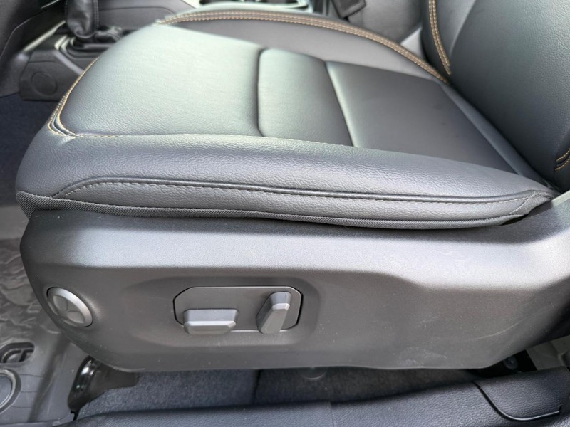 Jeep Wrangler Vehicle Image 21