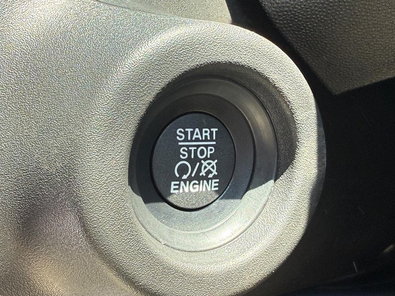 Ram ProMaster Cargo Van Vehicle Image 16