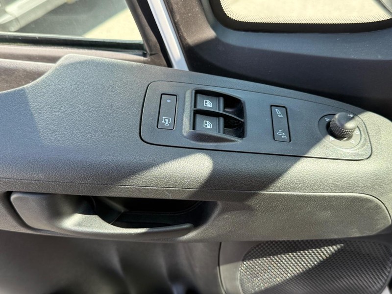 Ram ProMaster Cargo Van Vehicle Image 22