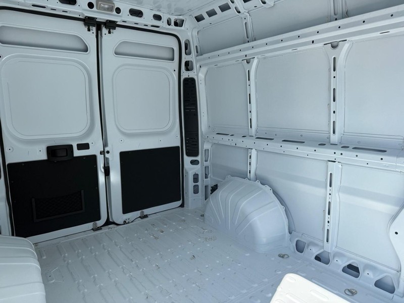 Ram ProMaster Cargo Van Vehicle Image 11