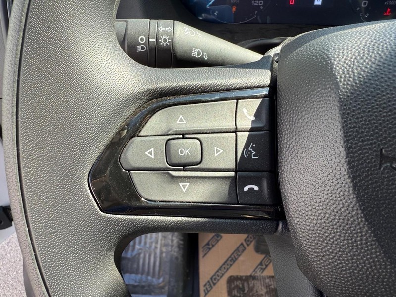 Ram ProMaster Cargo Van Vehicle Image 14