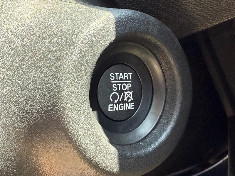 Ram ProMaster Cargo Van Vehicle Image 15