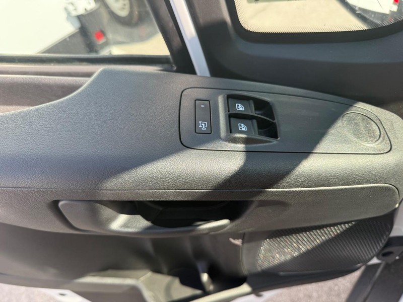 Ram ProMaster Cargo Van Vehicle Image 22