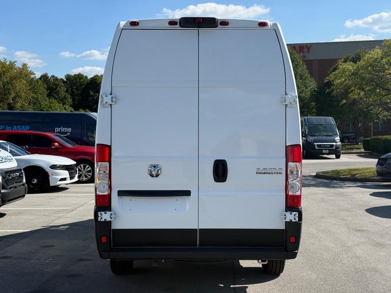 Ram ProMaster Cargo Van Vehicle Image 04
