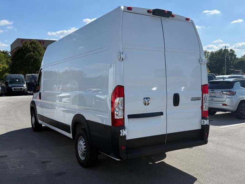 Ram ProMaster Cargo Van Vehicle Image 05