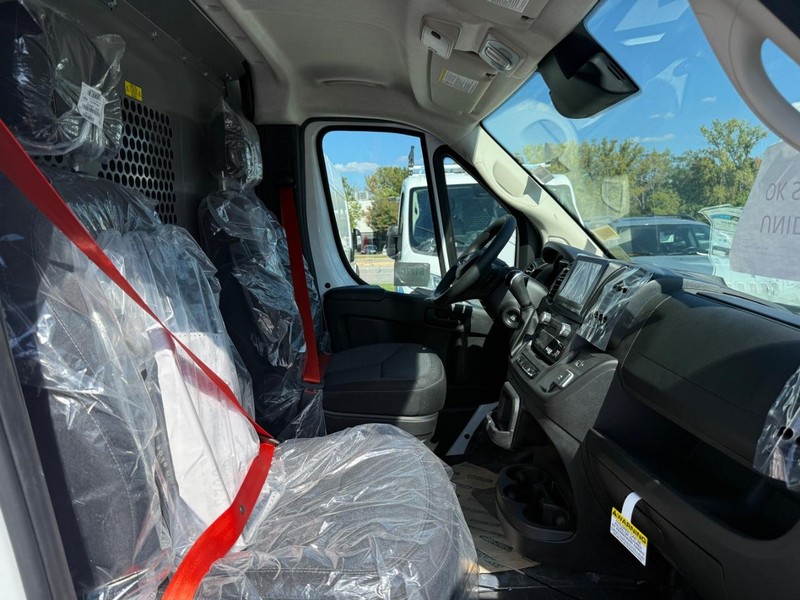 Ram ProMaster Cargo Van Vehicle Image 09