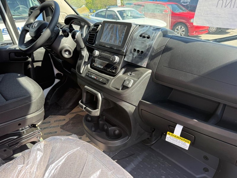 Ram ProMaster Cargo Van Vehicle Image 10