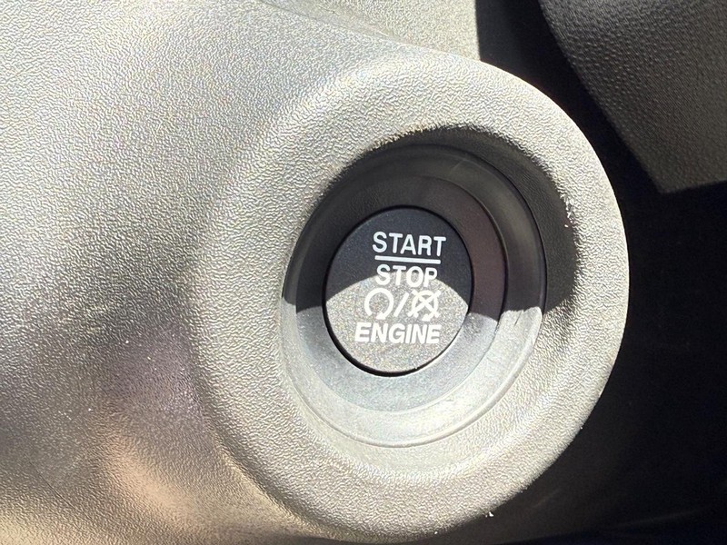 Ram ProMaster Cargo Van Vehicle Image 13