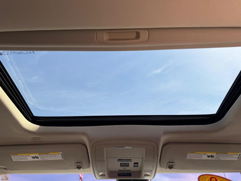 GMC Sierra 1500 Vehicle Image 11