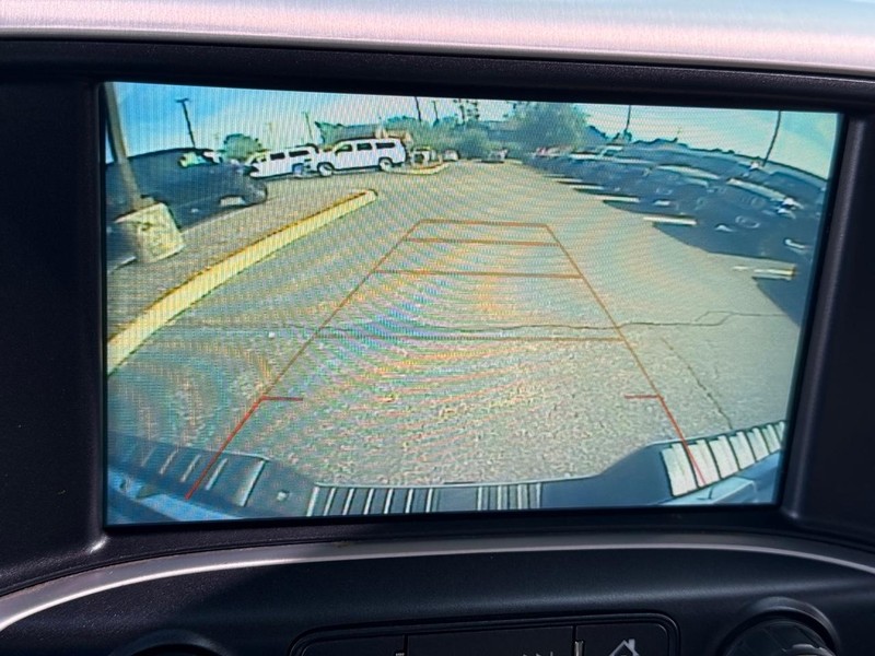 GMC Sierra 1500 Vehicle Image 17