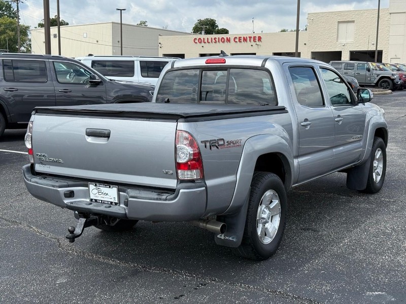 Toyota Tacoma Vehicle Image 03