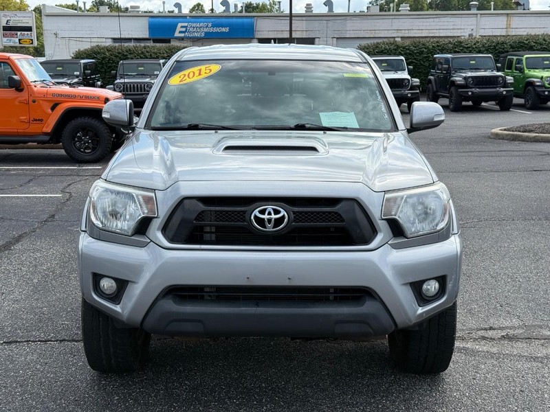 Toyota Tacoma Vehicle Image 09