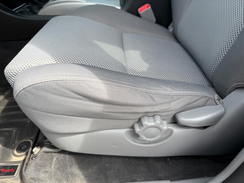 Toyota Tacoma Vehicle Image 23