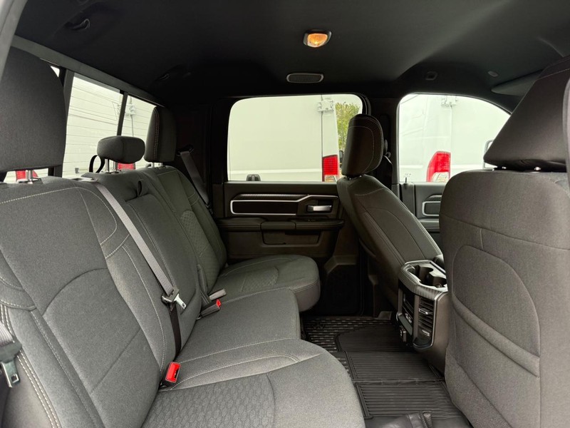 Ram 3500 Vehicle Image 04