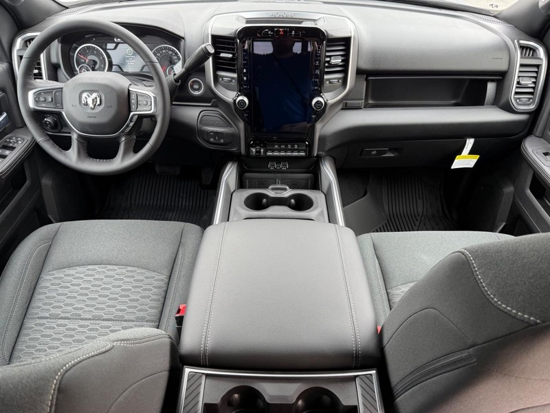 Ram 3500 Vehicle Image 05