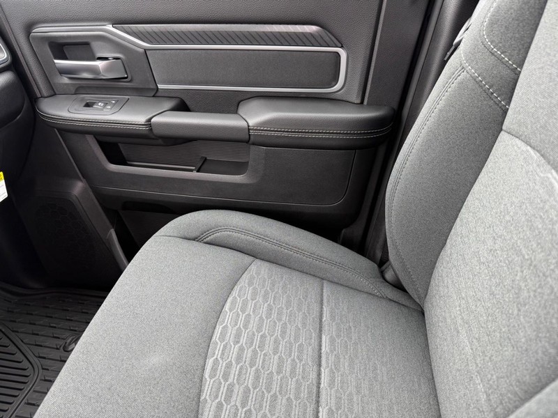 Ram 3500 Vehicle Image 13