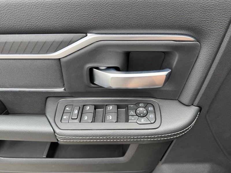 Ram 3500 Vehicle Image 16