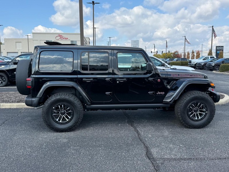 Jeep Wrangler Vehicle Image 02