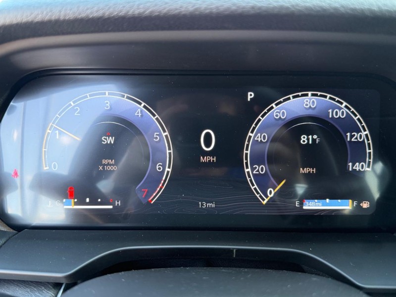 Jeep Grand Cherokee L Vehicle Image 19