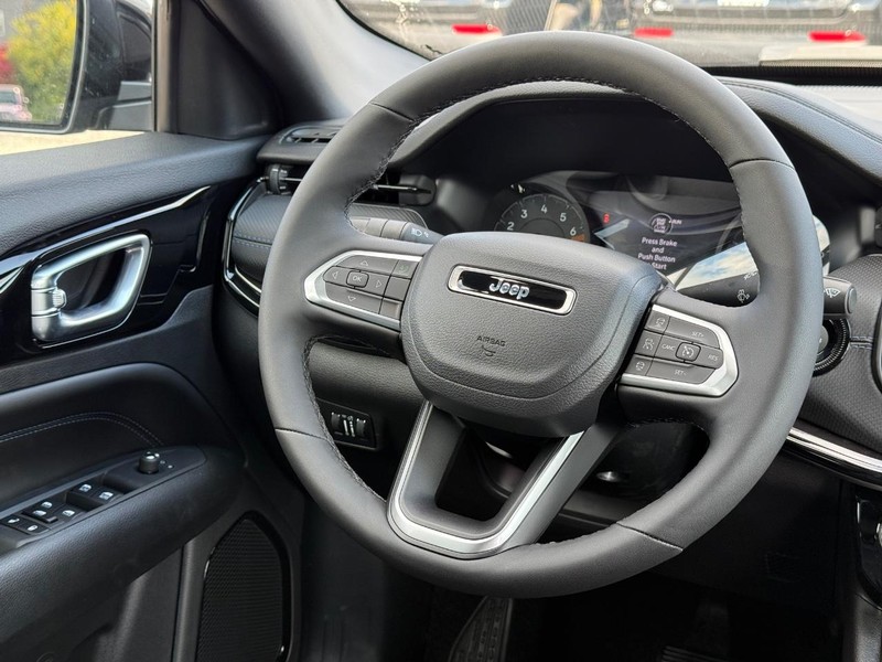 Jeep Compass Vehicle Image 06