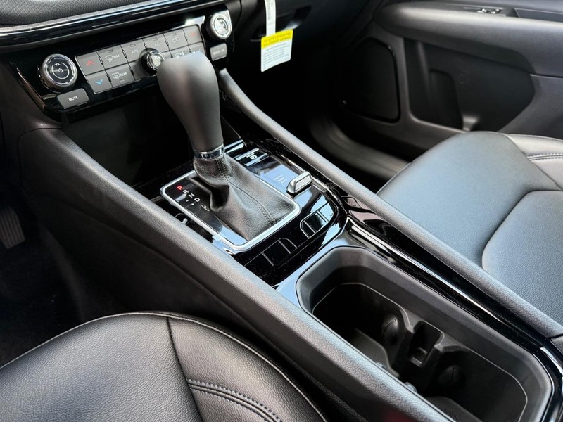 Jeep Compass Vehicle Image 13