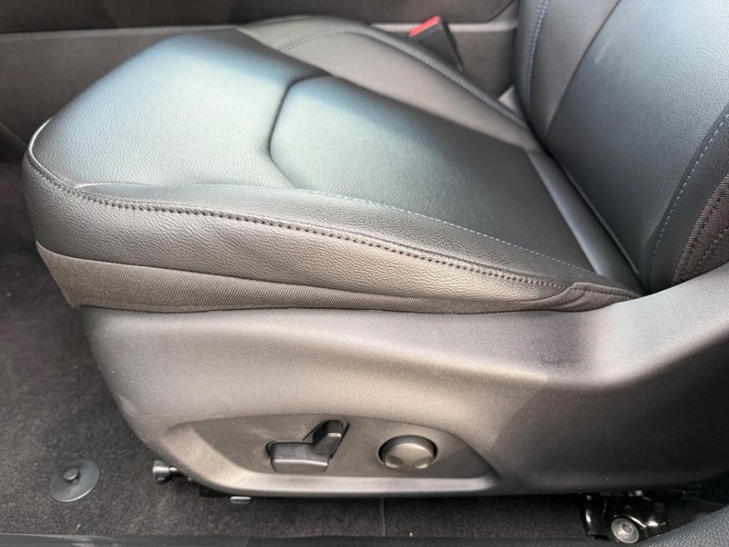 Jeep Compass Vehicle Image 18