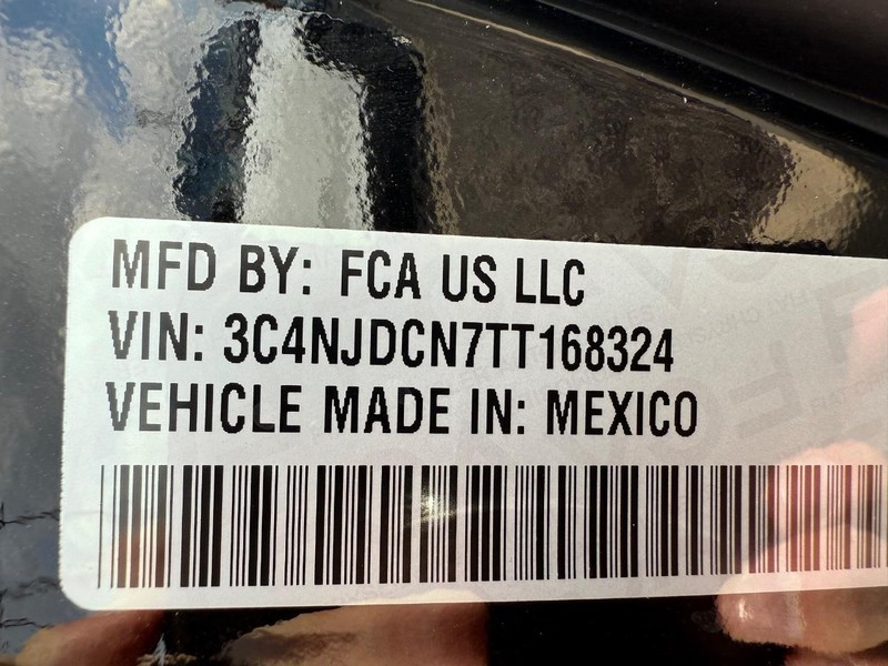 Jeep Compass Vehicle Image 19