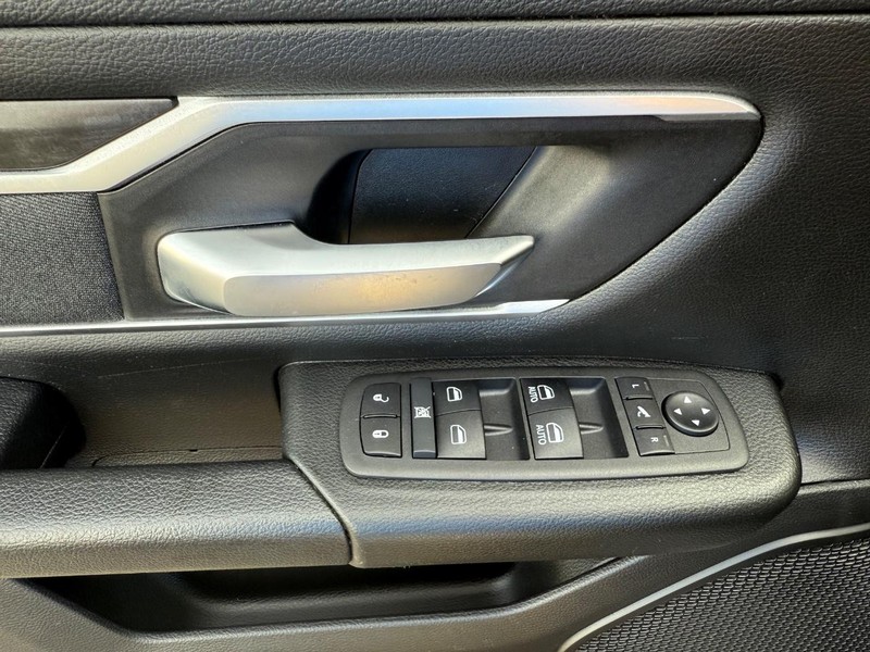 Ram 1500 Vehicle Image 22