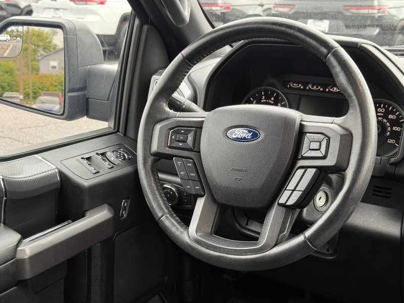 Ford F-150 Vehicle Image 13