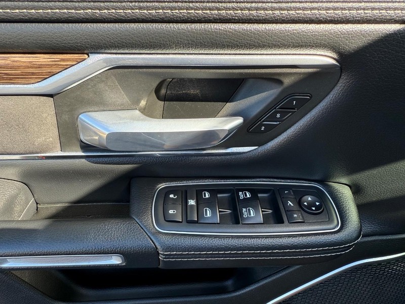 Ram 1500 Vehicle Image 24