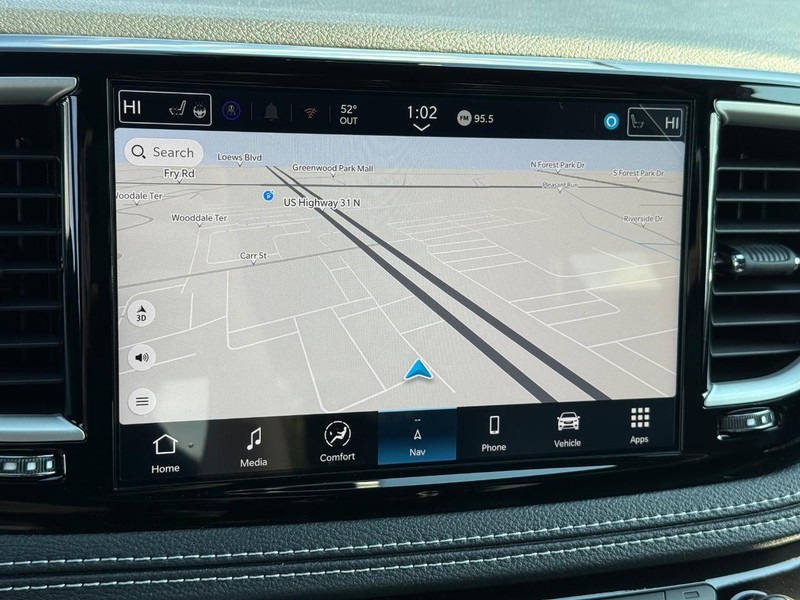 Chrysler Pacifica Vehicle Image 12