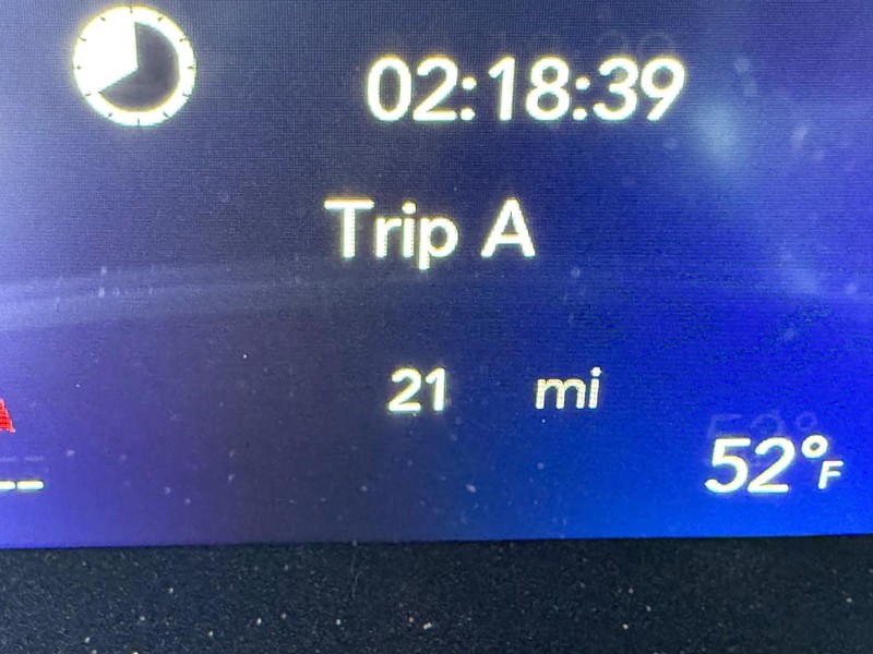 Chrysler Pacifica Vehicle Image 18