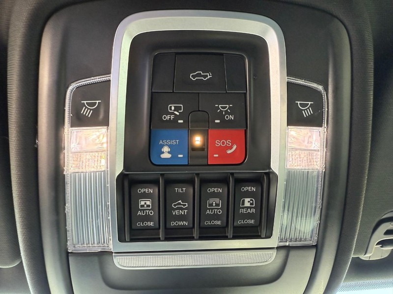 Ram 1500 Vehicle Image 21