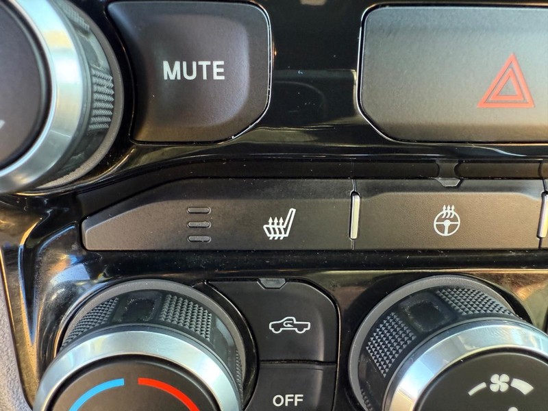 Ram 1500 Vehicle Image 16