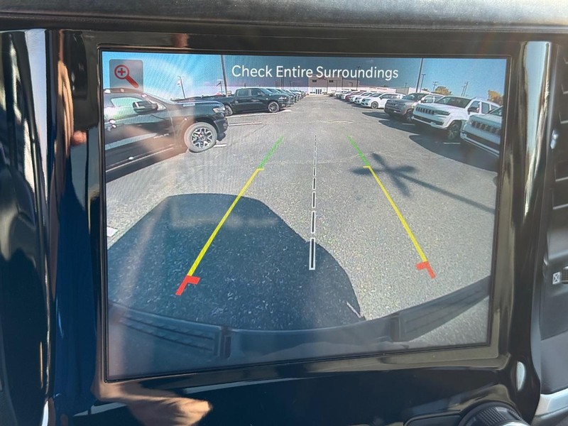 Ram 1500 Vehicle Image 18