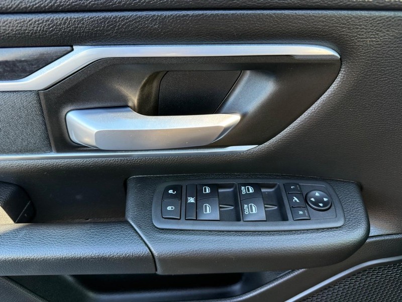 Ram 1500 Vehicle Image 24