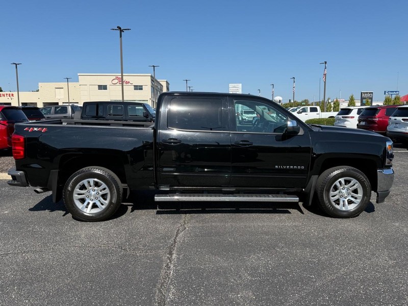 Chevrolet Silverado 1500 Vehicle Image 02