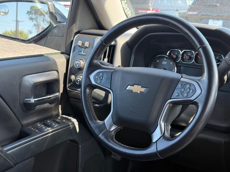 Chevrolet Silverado 1500 Vehicle Image 12