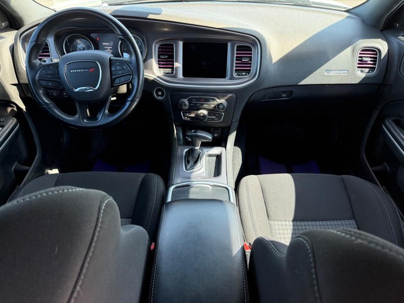 Dodge Charger Vehicle Image 11