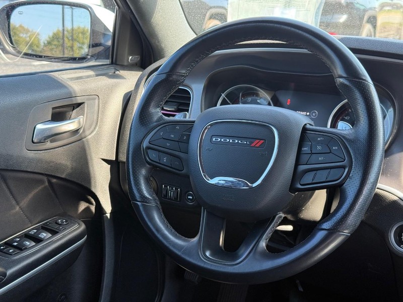 Dodge Charger Vehicle Image 12