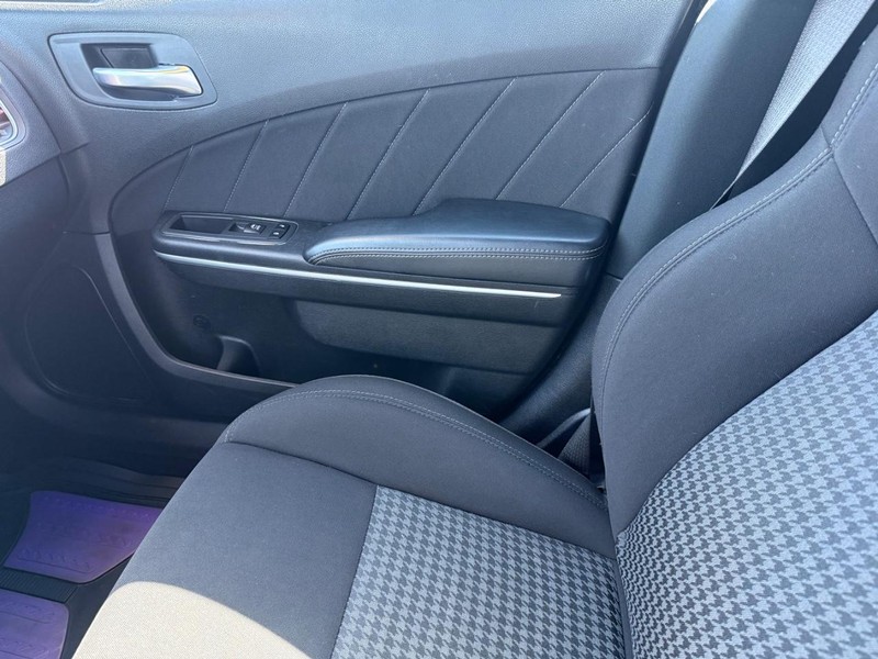 Dodge Charger Vehicle Image 20