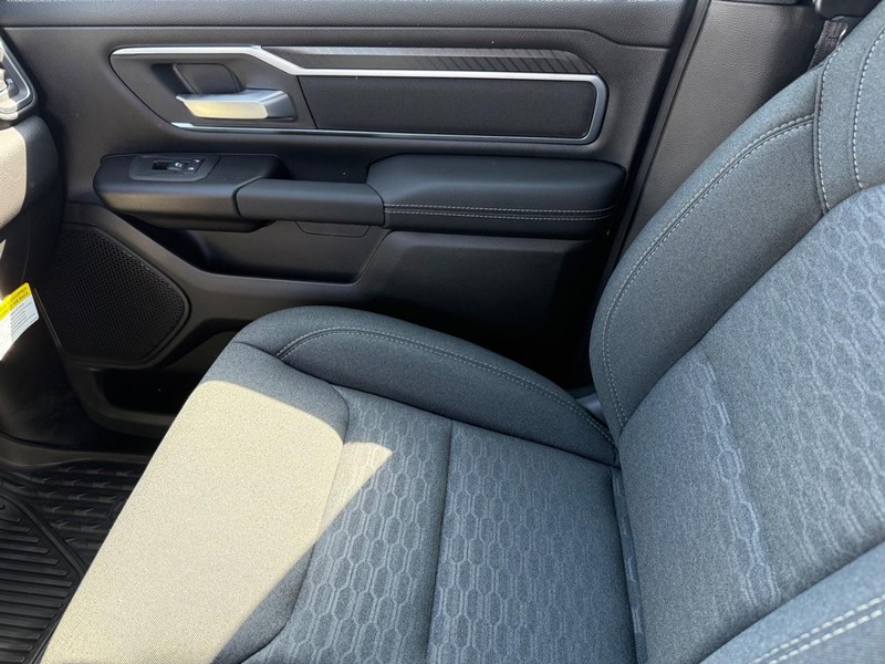 Ram 1500 Vehicle Image 13