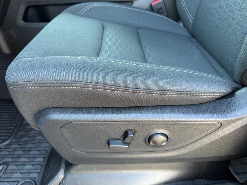 Ram 1500 Vehicle Image 17