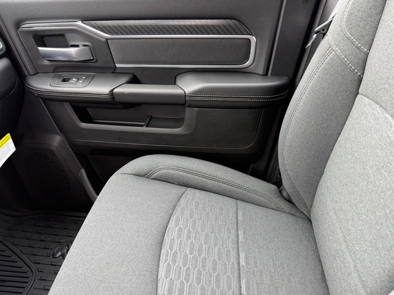 Ram 2500 Vehicle Image 13