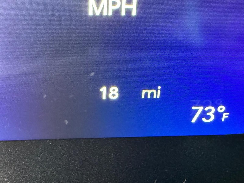 Chrysler Pacifica Vehicle Image 18