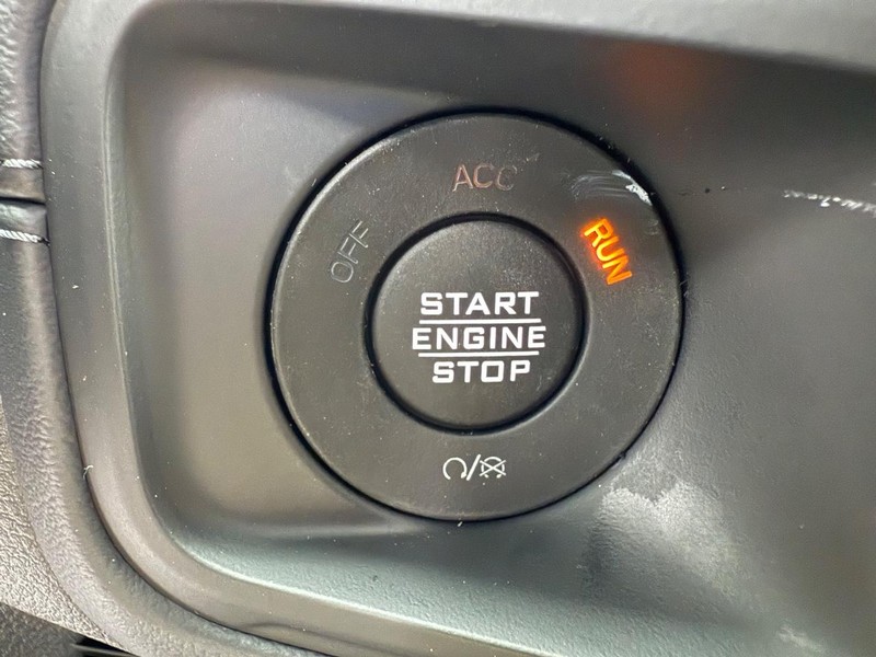 Jeep Gladiator Vehicle Image 09