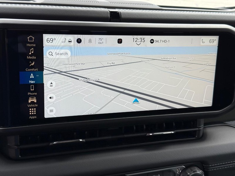 Jeep Gladiator Vehicle Image 11